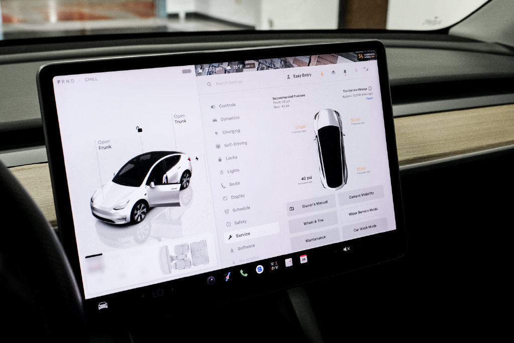Used 2022 Tesla Model Y Long Range AWD/4WD image 23
