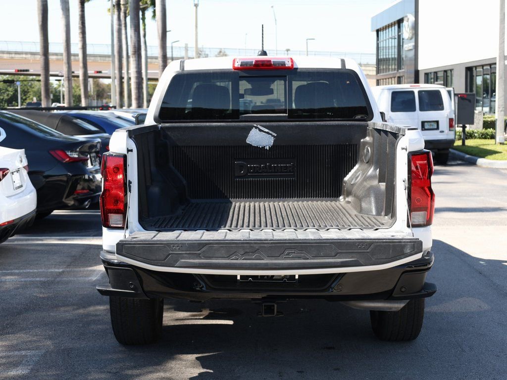Used 2025 Chevrolet Colorado W/T image 7