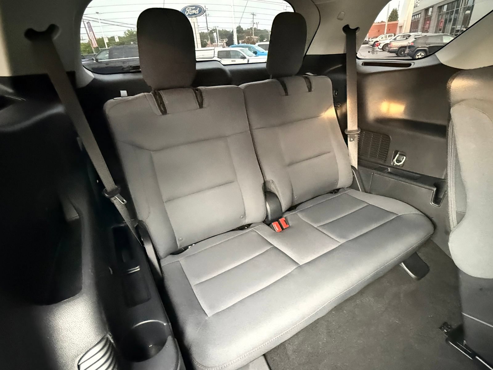 Used 2025 Ford Explorer Active AWD/4WD image 15