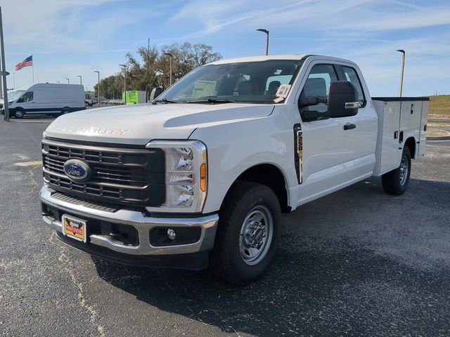 New 2025 Ford F250 XL w/ XL Chrome Package image 9