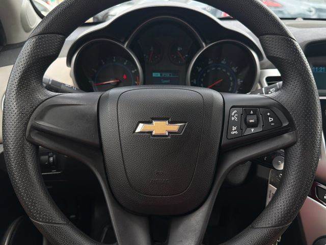 Used 2014 Chevrolet Cruze LS FWD image 21
