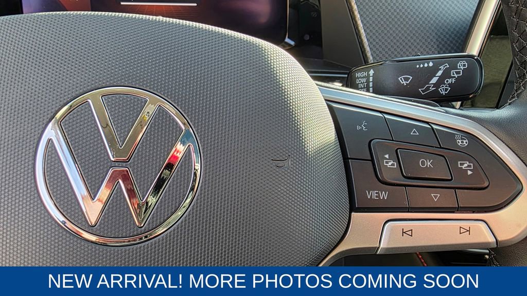 Used 2024 Volkswagen Atlas Peak Edition SE image 15