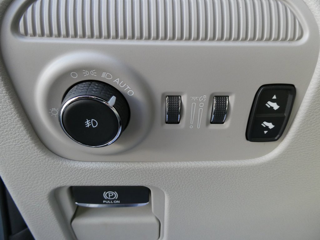 Used 2024 Jeep Wagoneer Series II w/ Premium Group I image 31