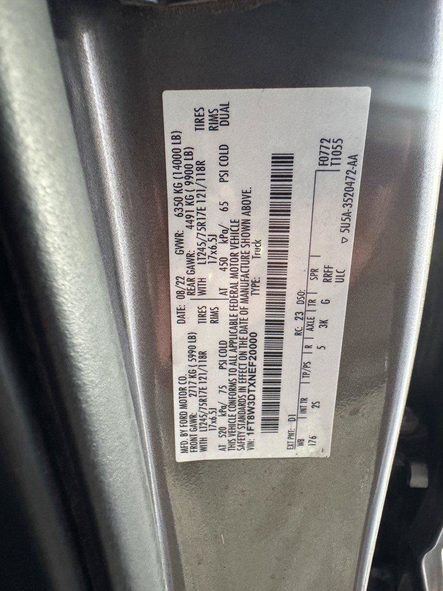 Used 2022 Ford F350 XLT w/ XLT Premium Package AWD/4WD image 43