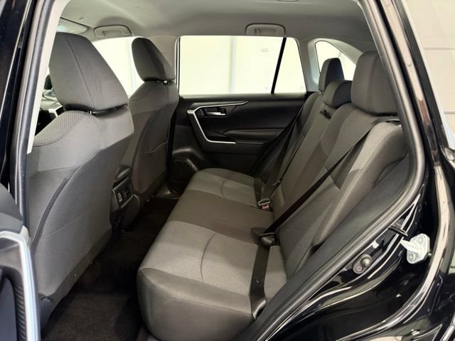 Used 2025 Toyota RAV4 XLE FWD image 15