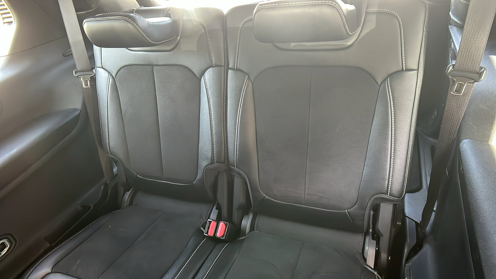 Used 2024 Jeep Grand Cherokee L Laredo image 25