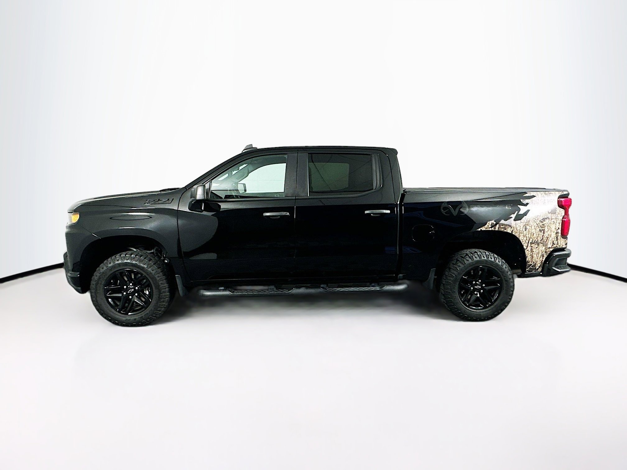 Used 2021 Chevrolet Silverado 1500 Custom Trail Boss w/ Realtree Special Edition image 4