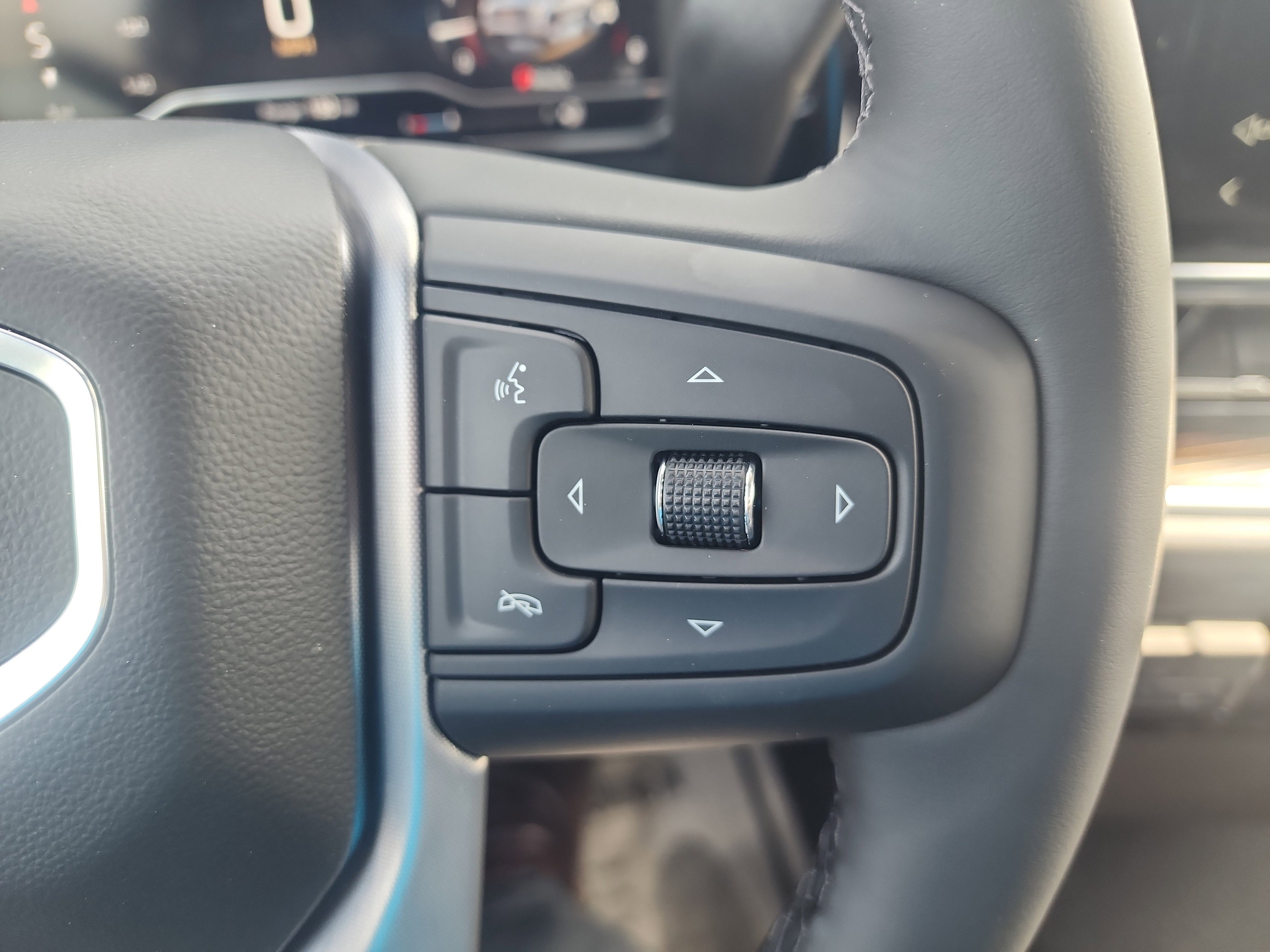 New 2025 GMC Sierra 1500 SLE w/ X31 Off-Road Package image 19