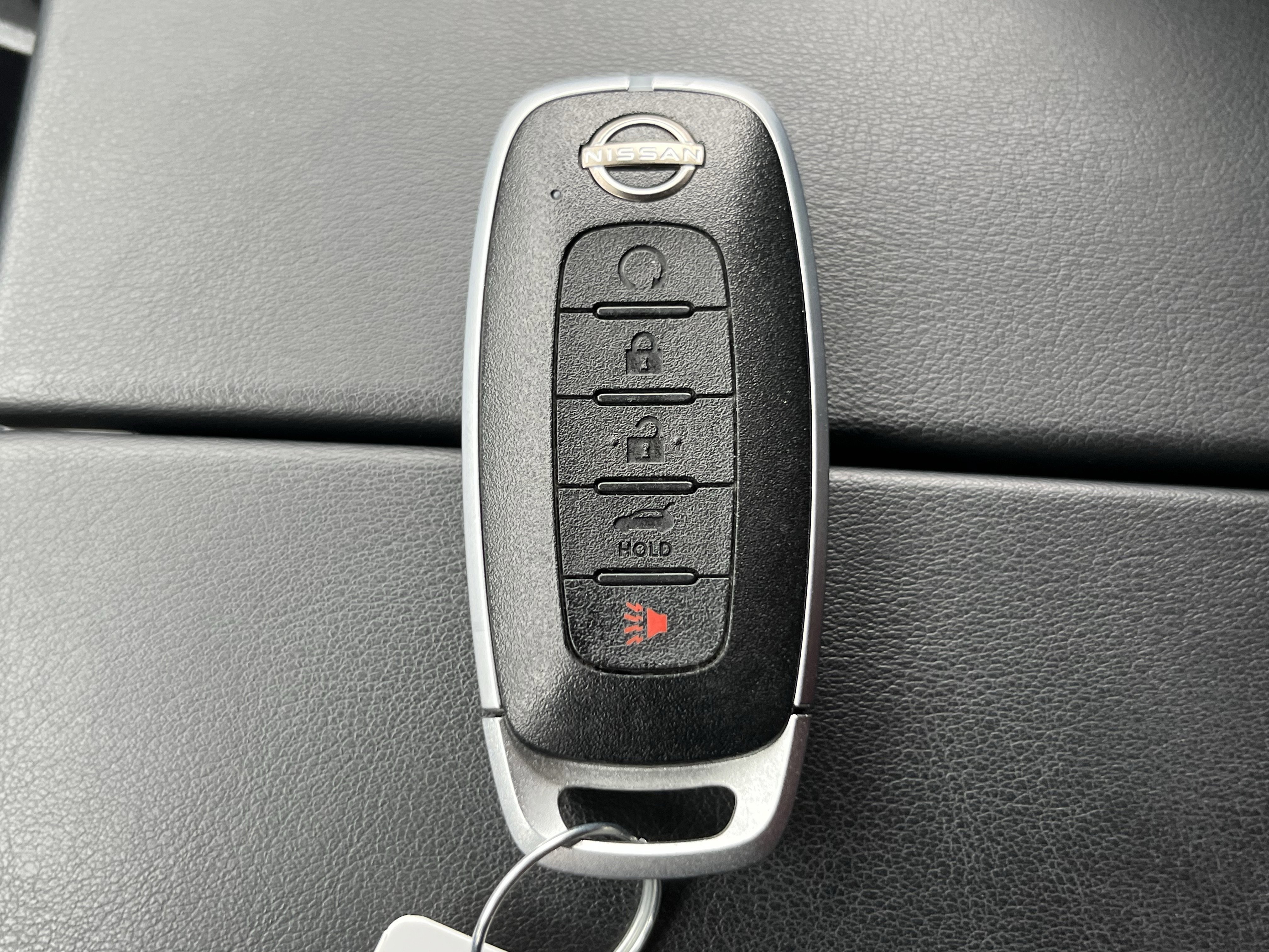 Used 2025 Nissan Rogue SL w/ Tech Package AWD/4WD image 37