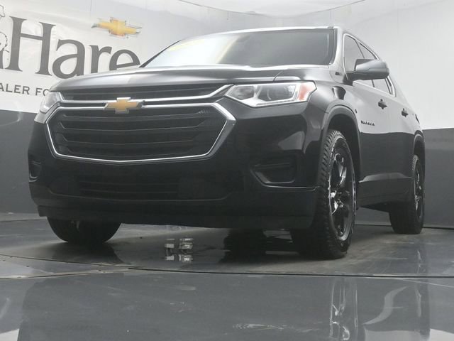 Used 2021 Chevrolet Traverse LS FWD image 4