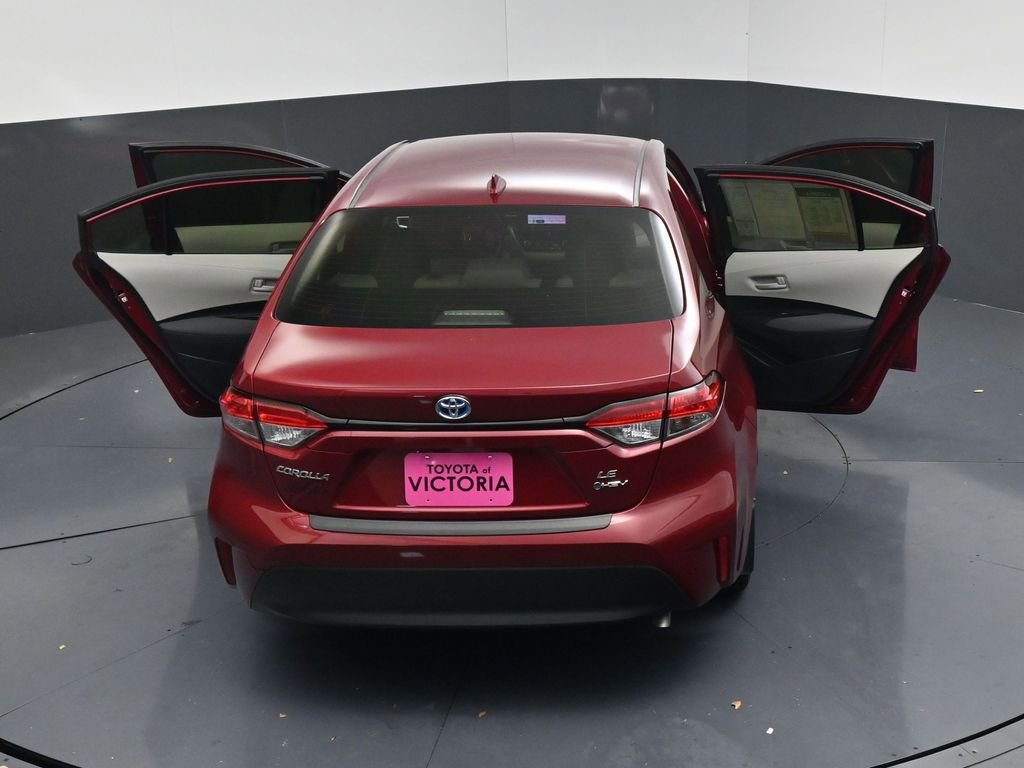 Used 2025 Toyota Corolla LE image 21