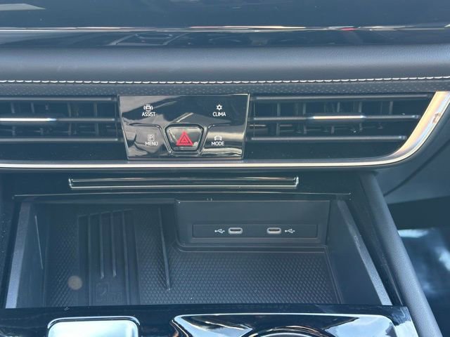 Used 2025 Volkswagen Atlas Cross Sport SEL R-Line image 20