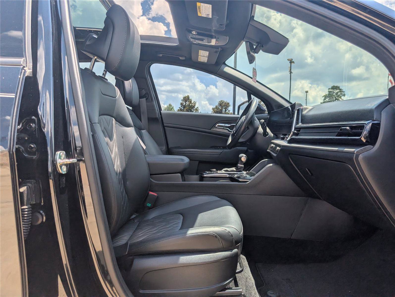 Used 2024 Kia Sportage X-Pro AWD/4WD image 18