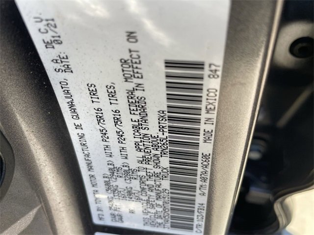 Used 2021 Toyota Tacoma SR w/ SR Convenience Package image 32