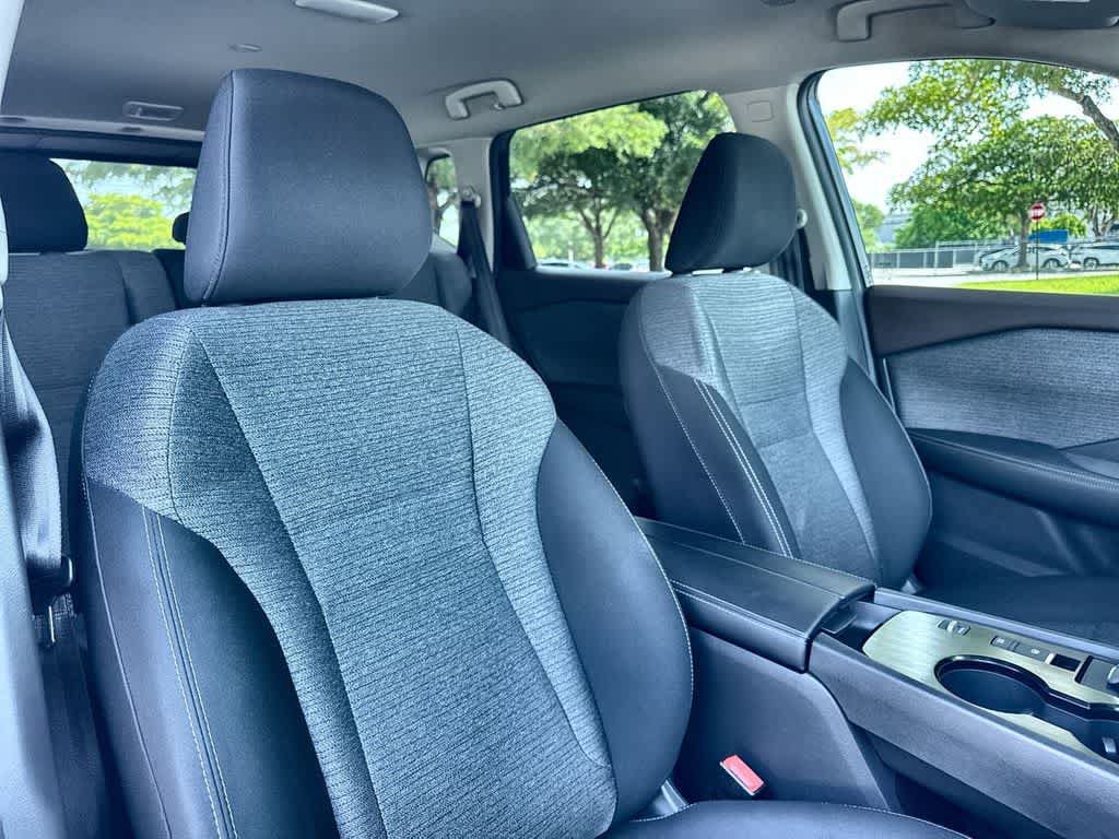 Used 2023 Nissan Rogue SV FWD image 27