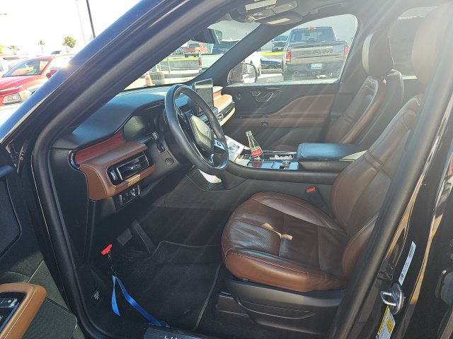Used 2020 Lincoln Aviator Reserve w/ Equipment Group 201A RWD image 2