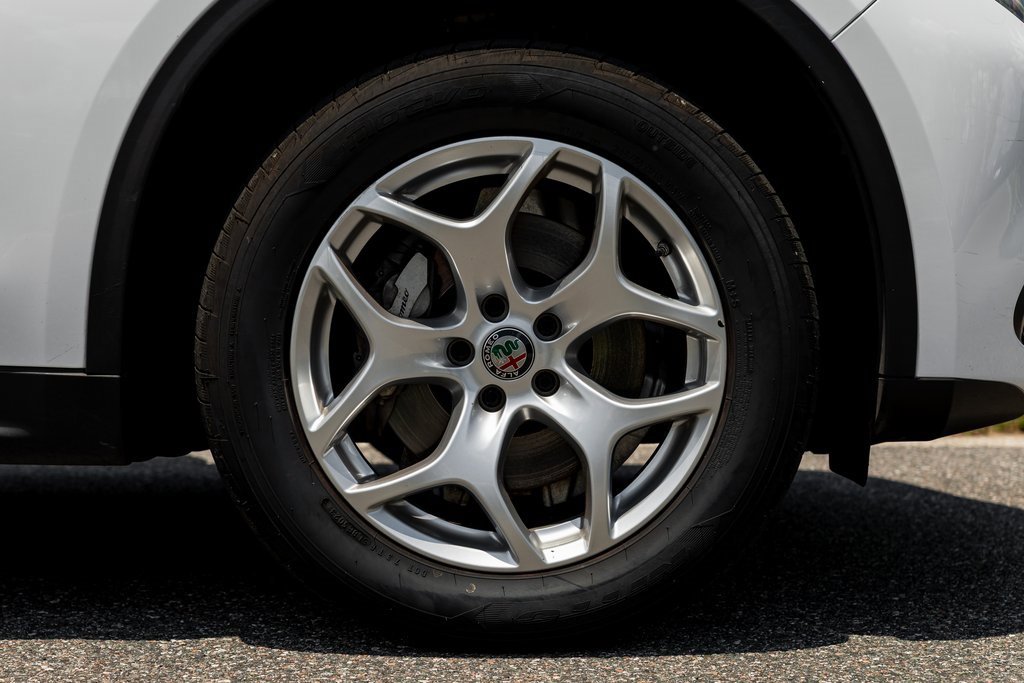 Used 2021 Alfa Romeo Stelvio Sprint image 17