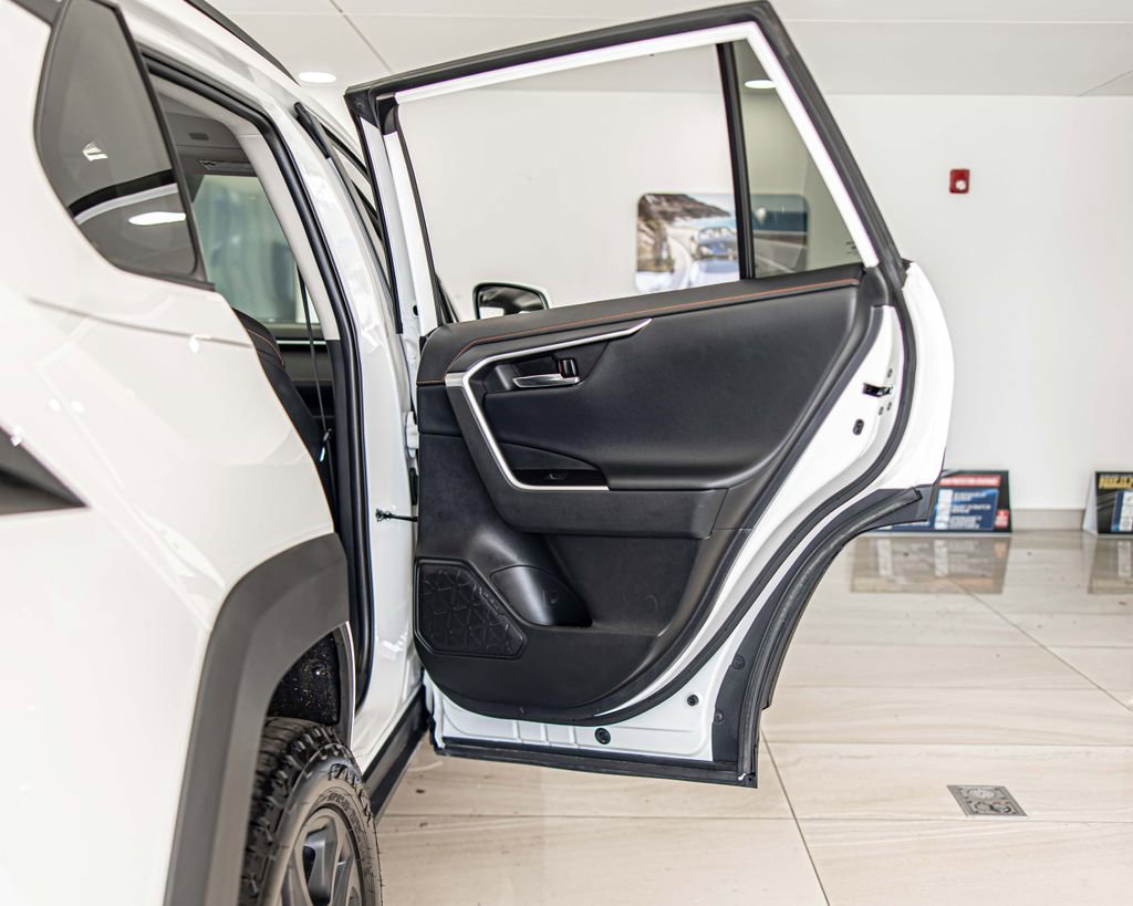 Used 2024 Toyota RAV4 Adventure image 37