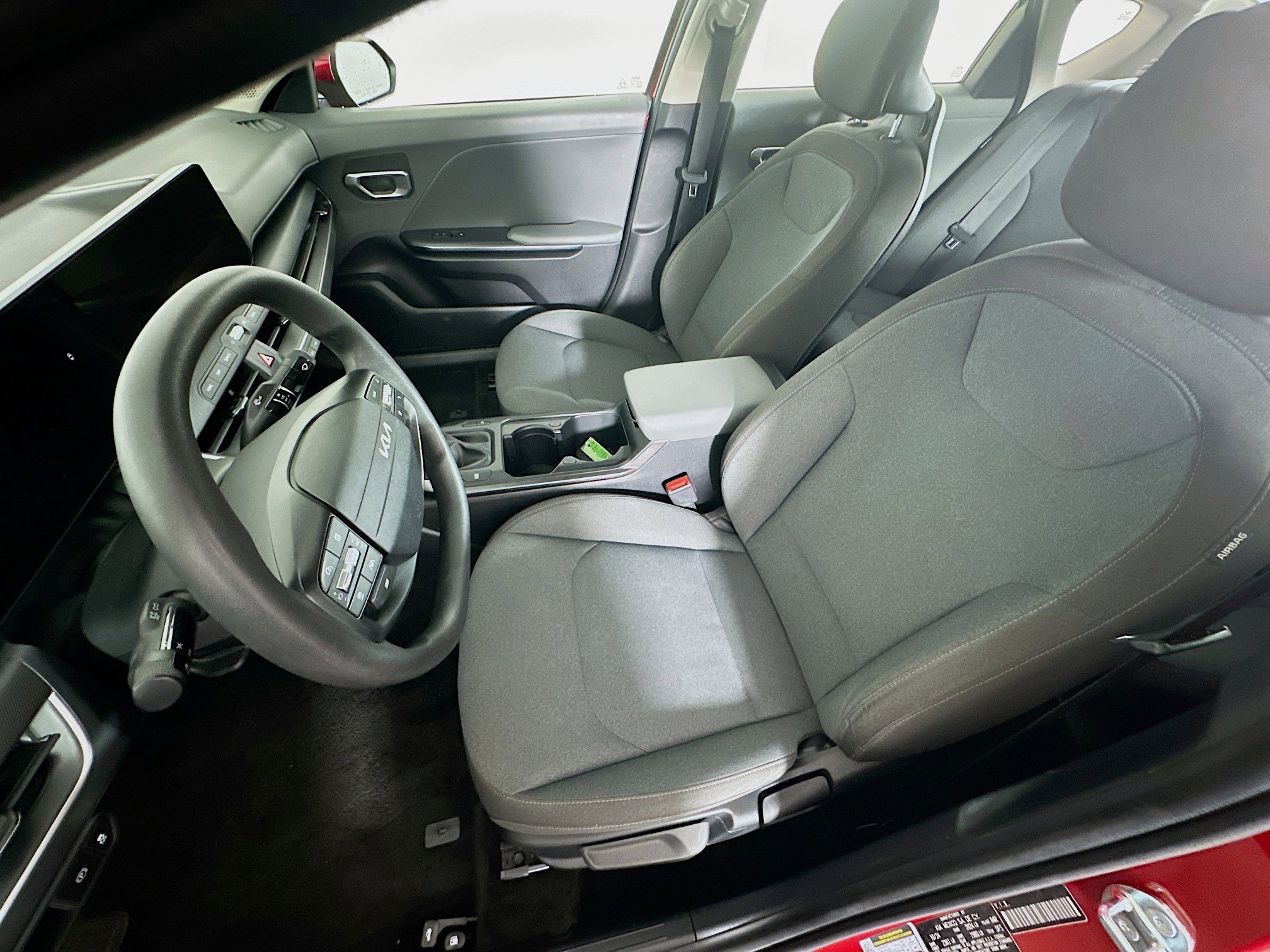 Used 2025 Kia K4 LXS image 13