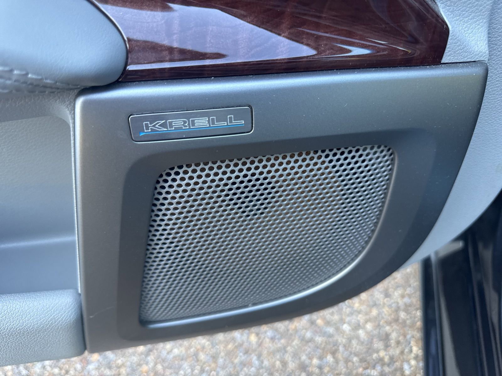 Used 2016 Acura RLX Sport Hybrid w/ Advance Pkg image 21