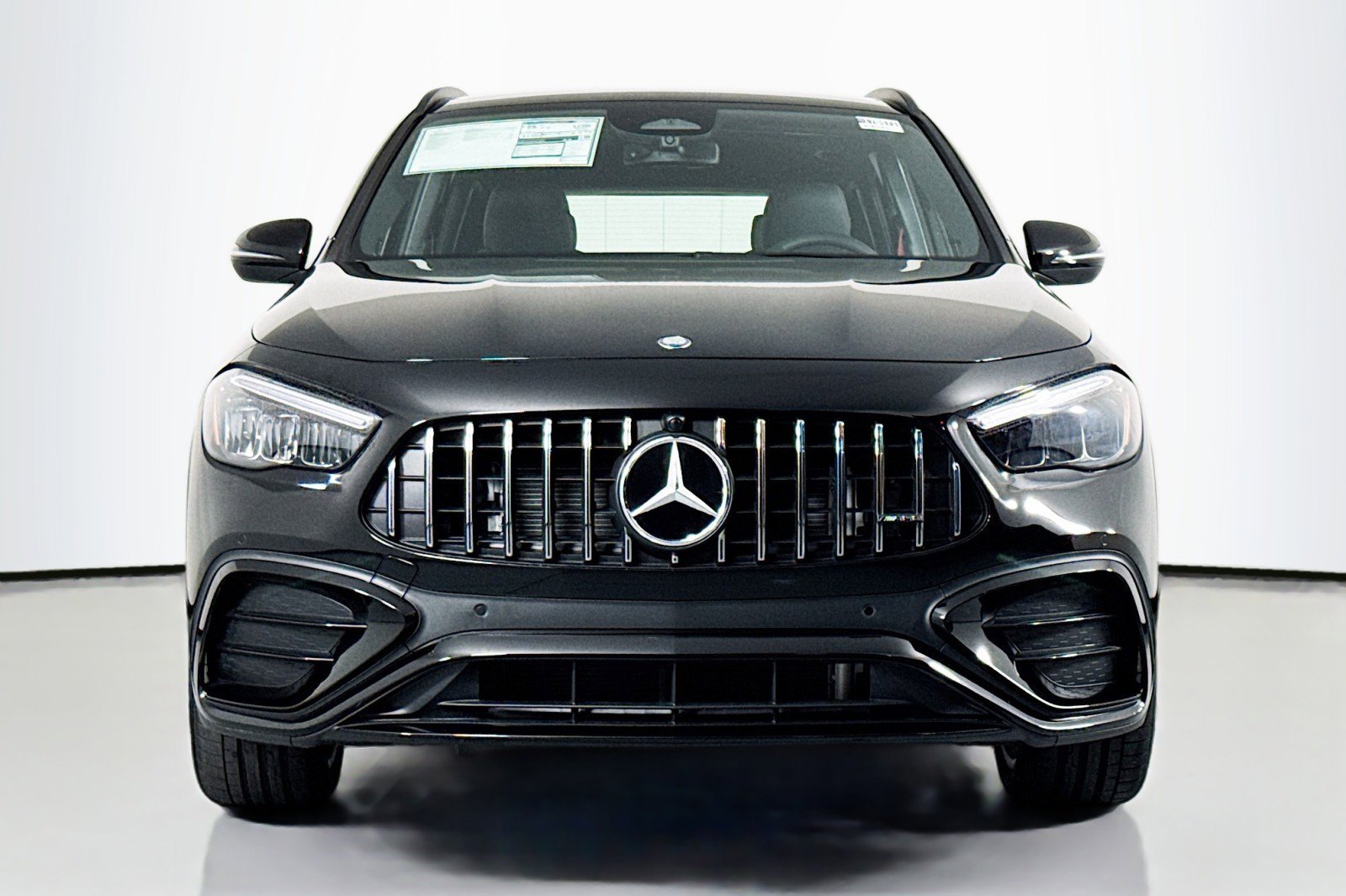 New 2026 Mercedes-Benz GLA 35 AMG 4MATIC image 2