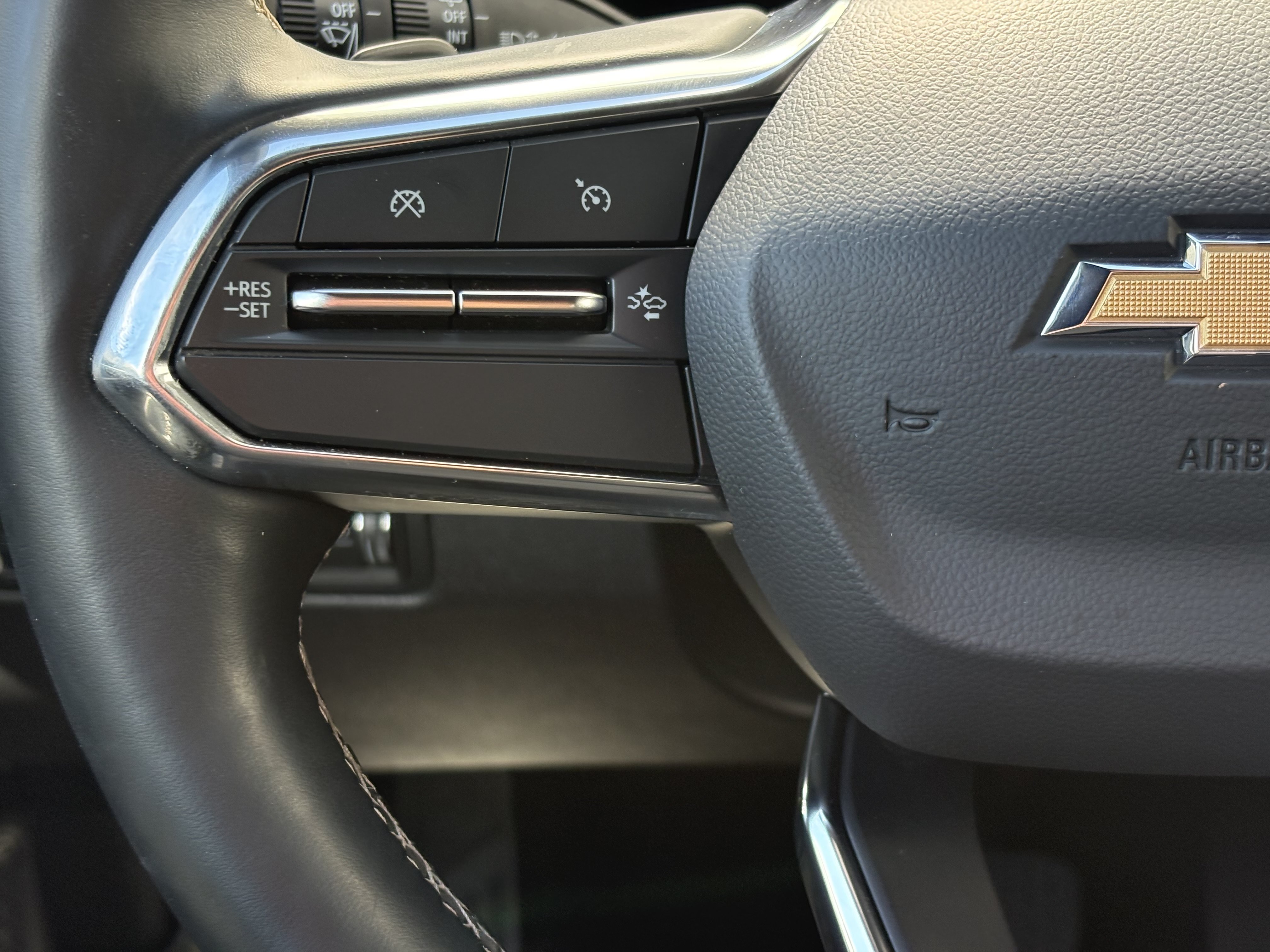 Used 2024 Chevrolet Equinox EV LT FWD image 16