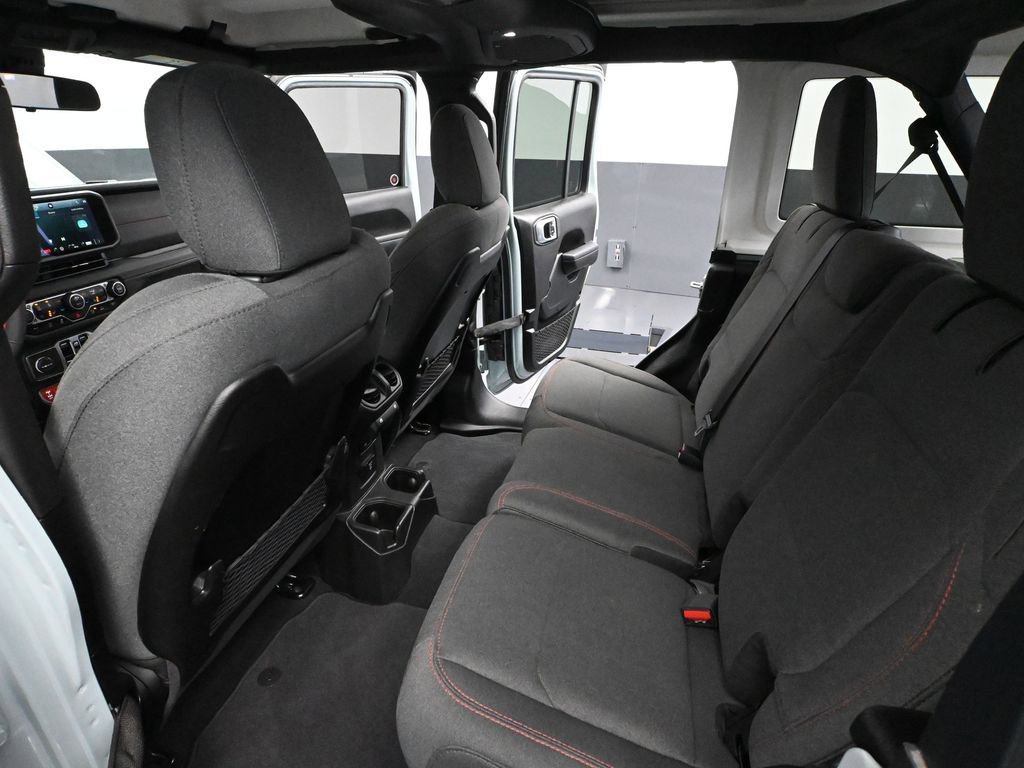 Used 2024 Jeep Wrangler Unlimited Rubicon w/ Convenience Group image 36