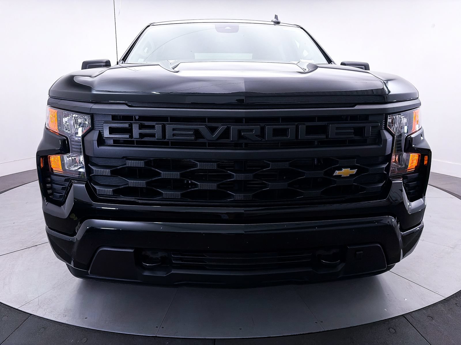 Used 2024 Chevrolet Silverado 1500 Custom AWD/4WD image 11