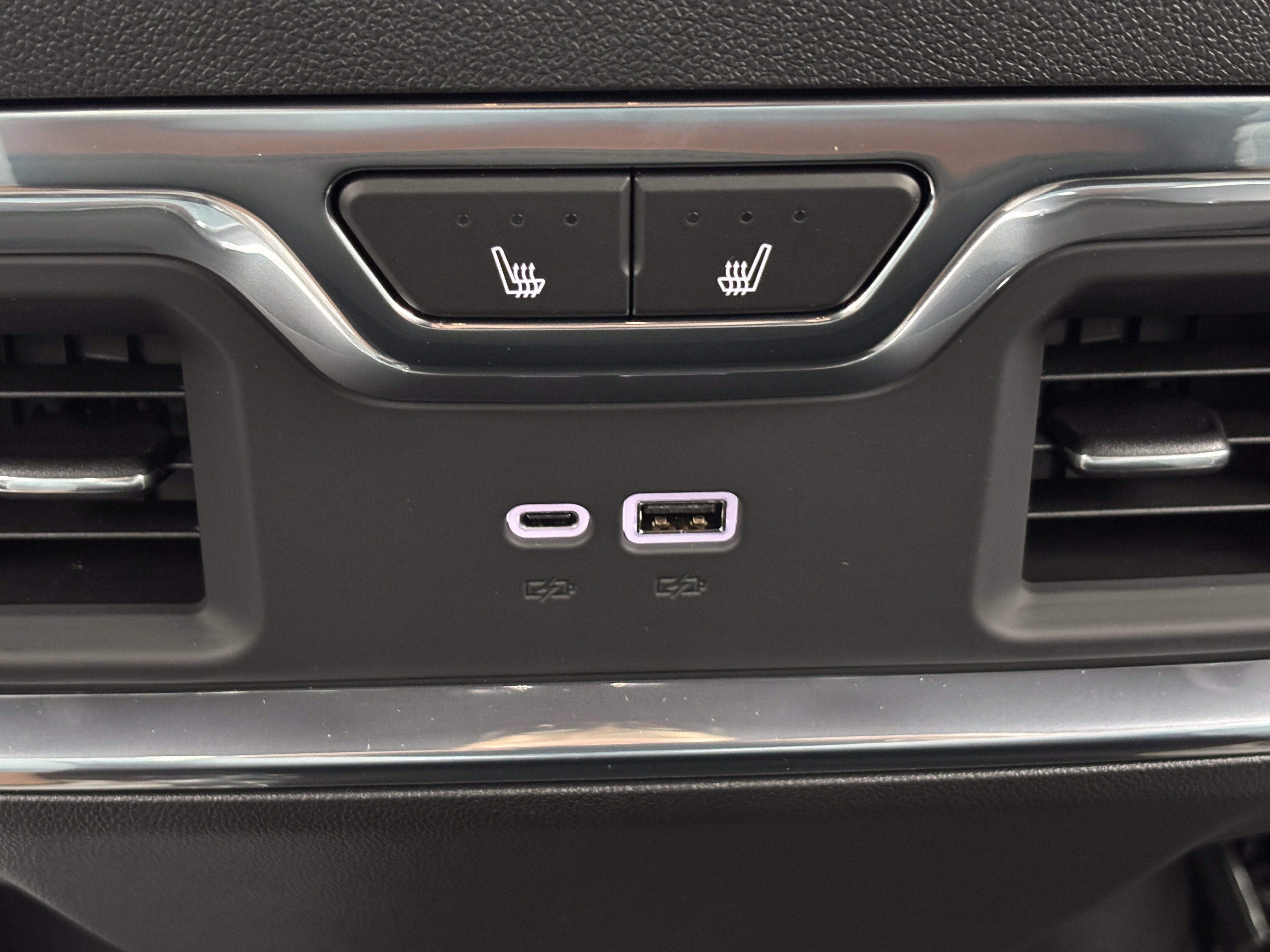 New 2026 GMC Sierra 2500 Denali Ultimate AWD/4WD image 8