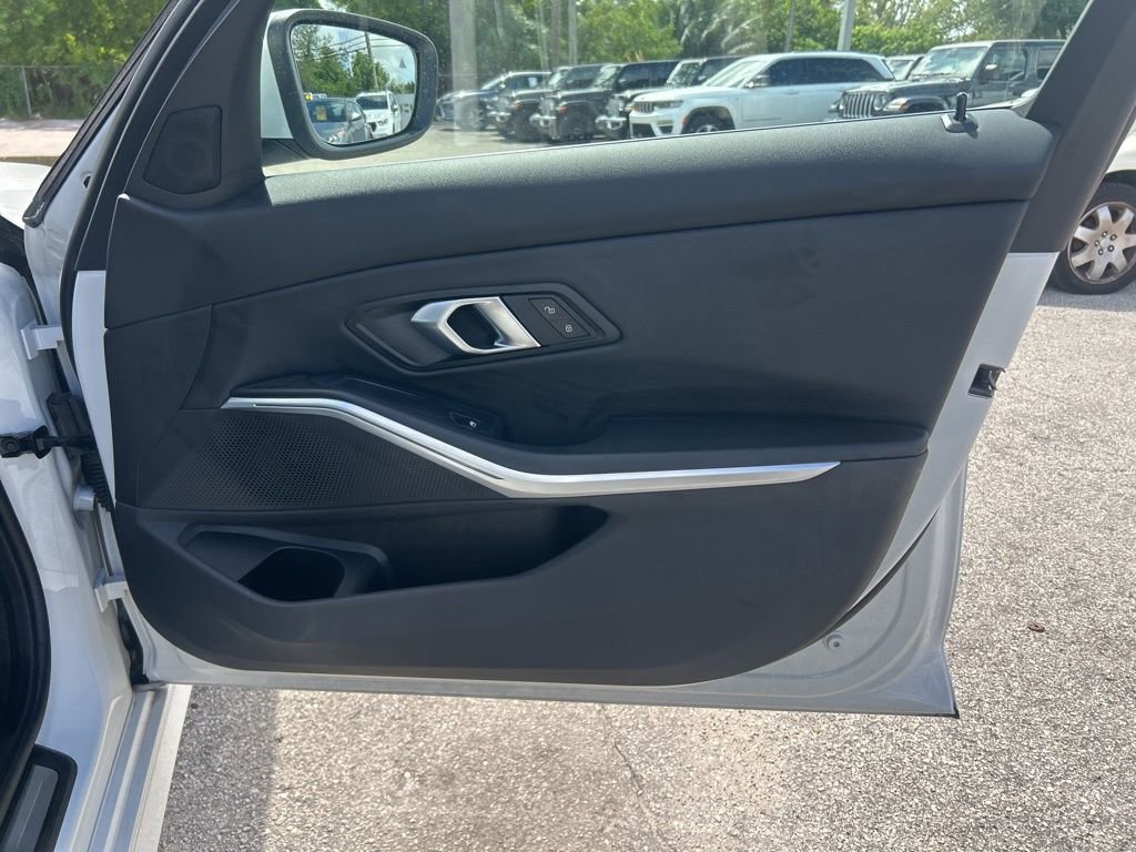 Used 2025 BMW 330i xDrive Sedan image 26