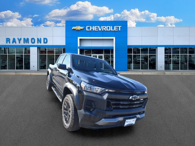 Used 2026 Chevrolet Colorado Trail Boss AWD/4WD image 9