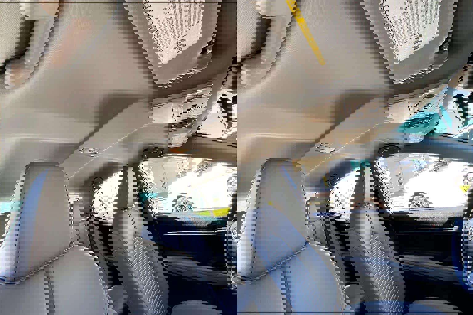 Used 2020 Toyota Camry SE image 12