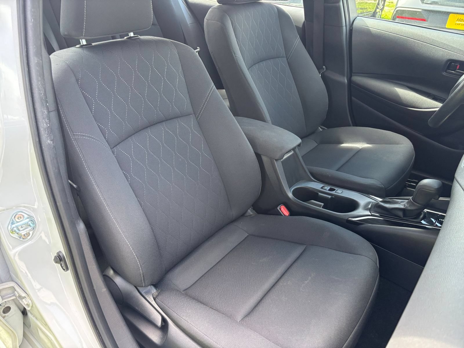 Used 2025 Toyota Corolla LE FWD image 34
