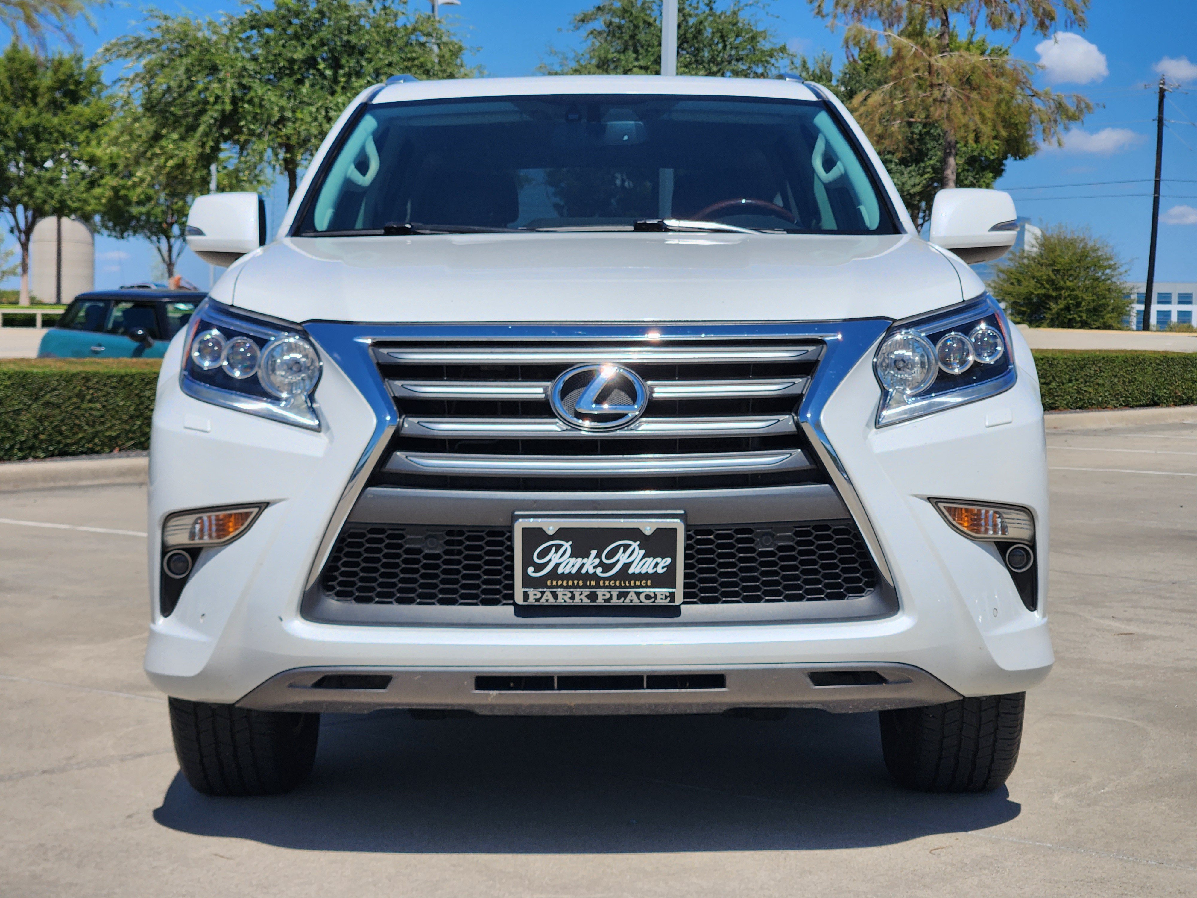 Used 2018 Lexus GX 460 Luxury w/ Preferred Accessory Package AWD/4WD image 2