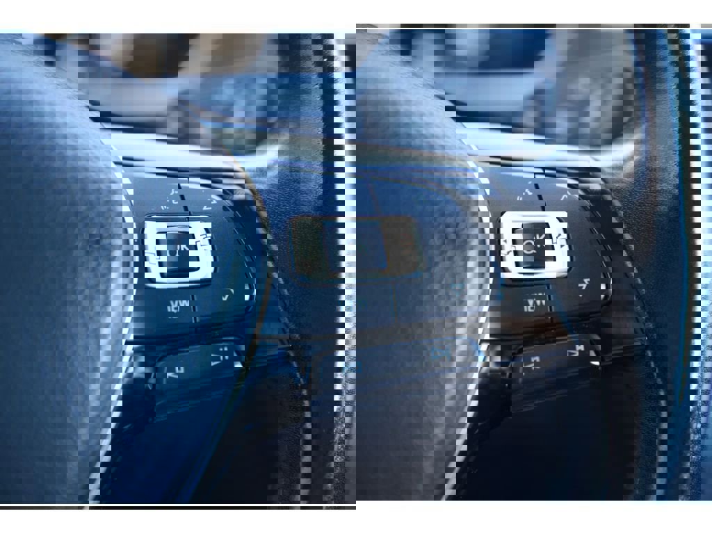 Used 2019 Volkswagen Tiguan SEL Premium w/ 3rd Row Seat Package image 24