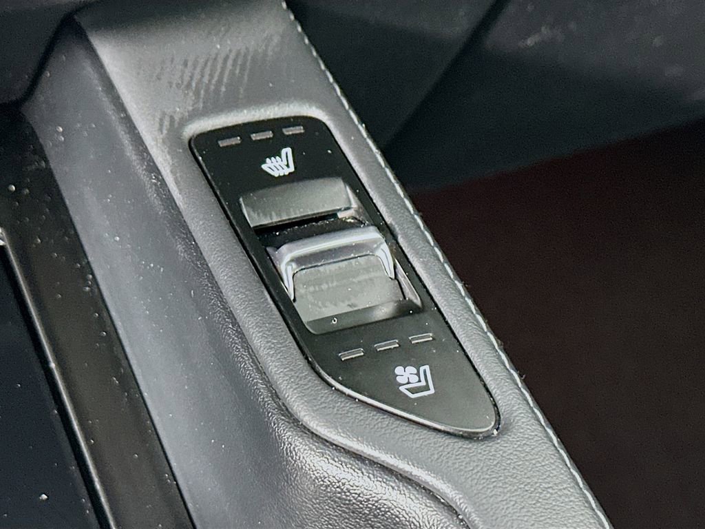 Used 2022 Kia Telluride EX w/ EX Premium Package image 21