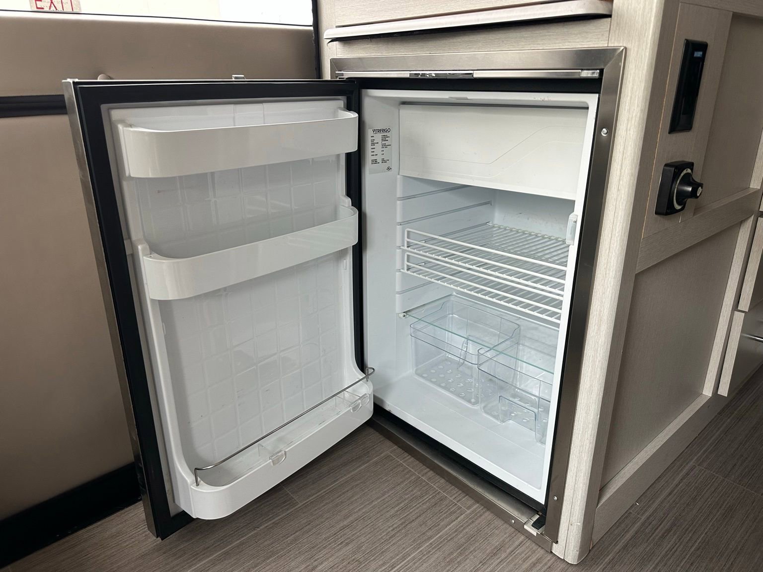 Used 2021 RAM ProMaster 1500 w/ Convenience Group FWD image 24