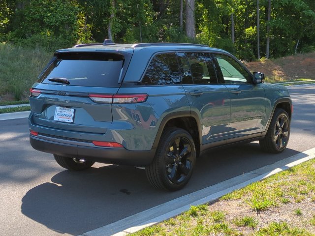 New 2026 Jeep Grand Cherokee Limited w/ Limited Altitude Package AWD/4WD image 13