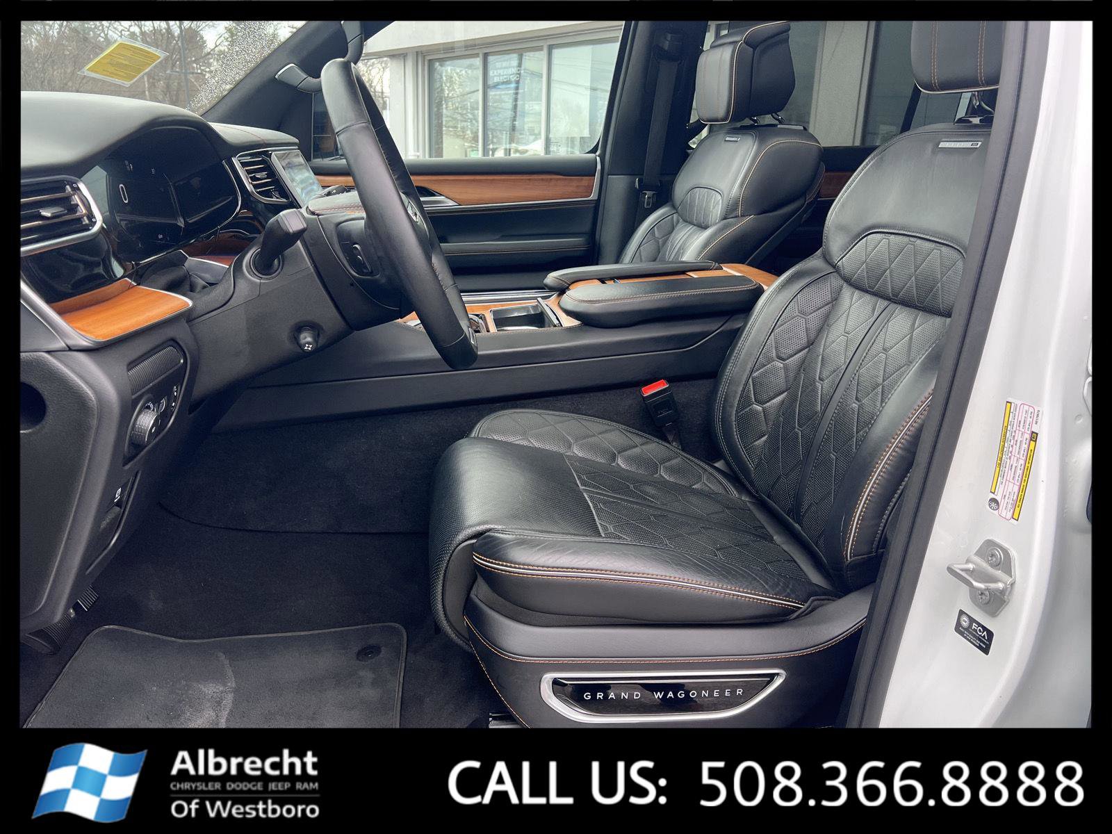 Used 2024 Jeep Grand Wagoneer L Series III image 10