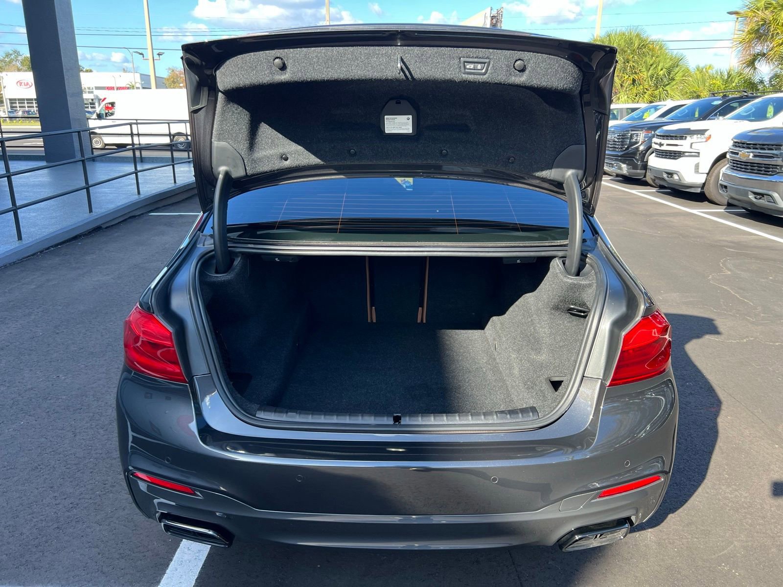 Used 2020 BMW M550i xDrive w/ Executive Package image 25