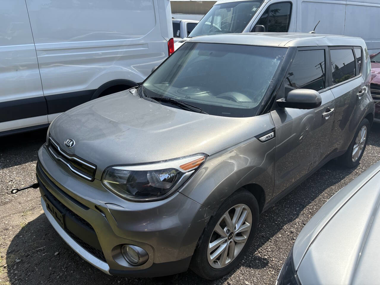 Used 2018 Kia Soul + image 5