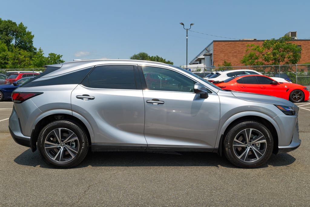 Used 2024 Lexus RX 350h w/ Accessory Package (Z1) AWD/4WD image 8