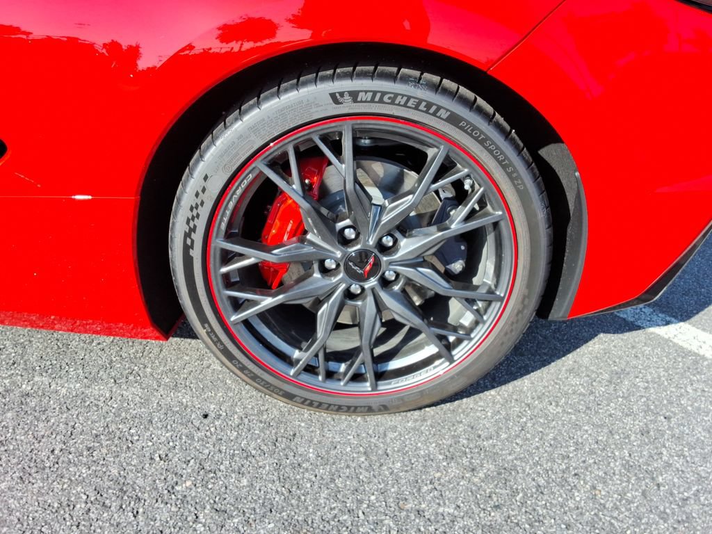 New 2027 Chevrolet Corvette Stingray Convertible w/ Z51 Performance Package RWD image 14