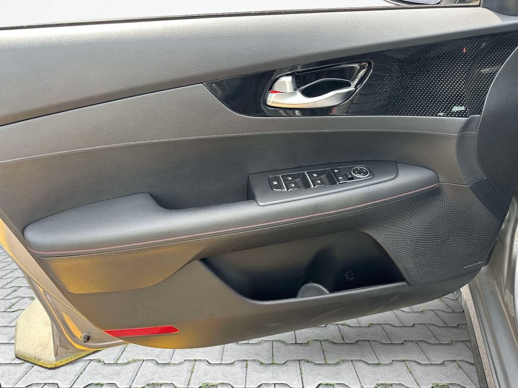 Certified 2023 Kia Forte GT w/ GT2 Package FWD image 19