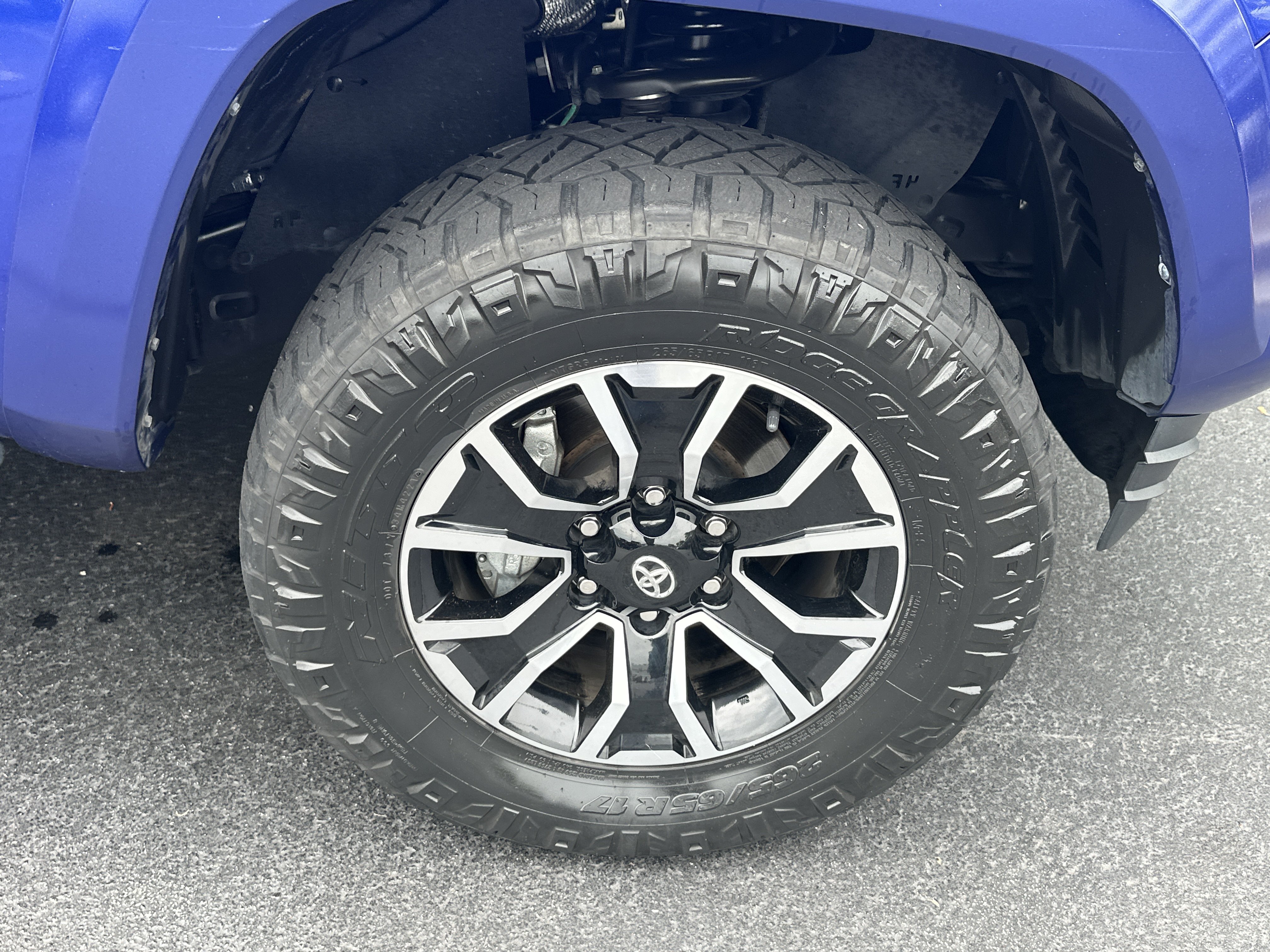 Used 2022 Toyota Tacoma TRD Sport w/ Technology Package AWD/4WD image 14