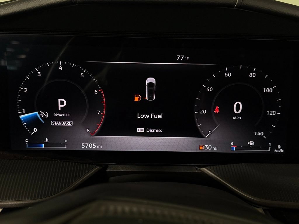 Used 2025 Nissan Murano SV AWD/4WD image 16