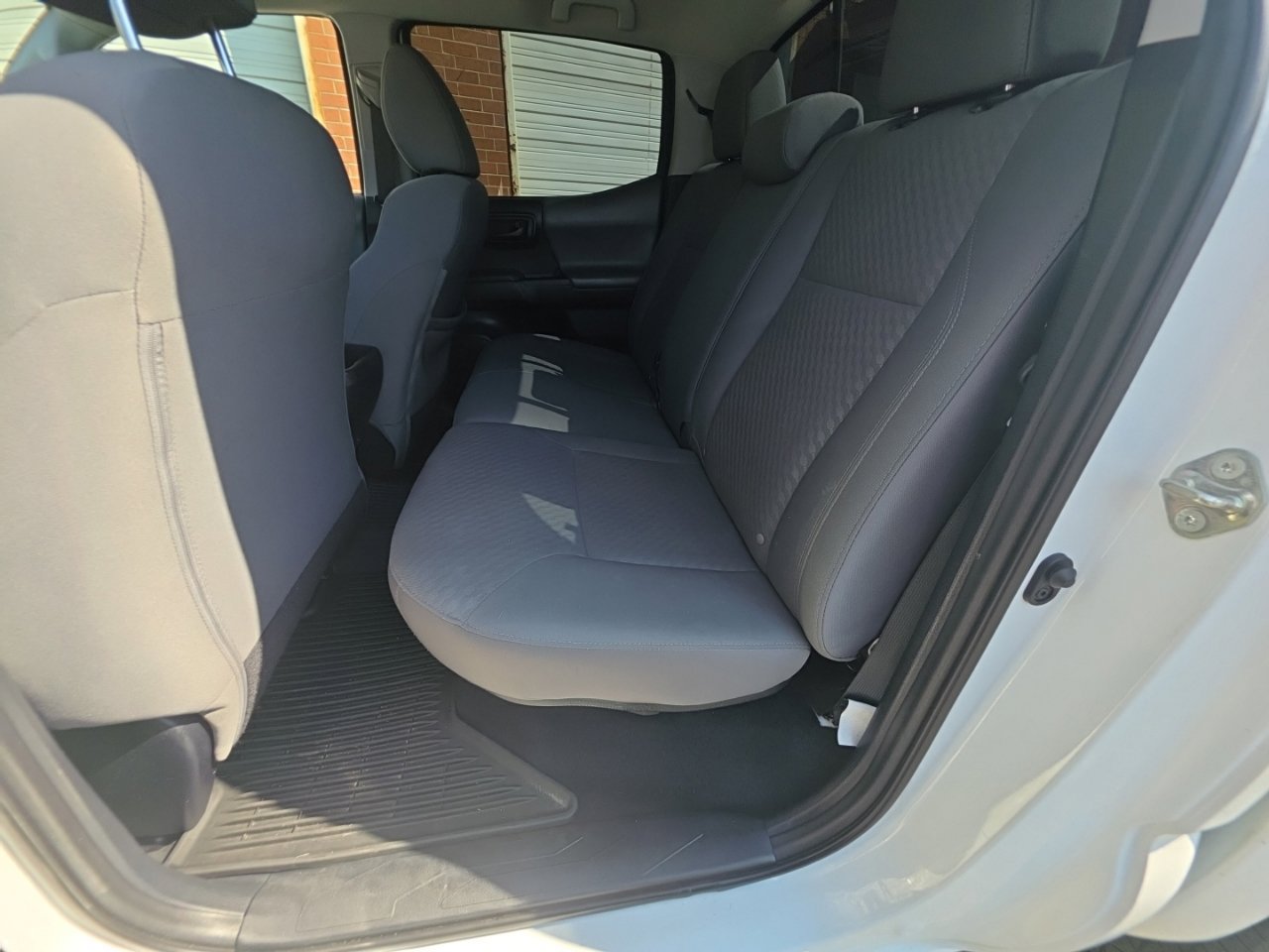 Used 2020 Toyota Tacoma SR AWD/4WD image 18
