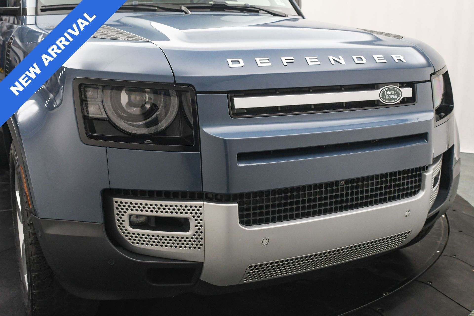 Used 2024 Land Rover Defender 110 S image 24