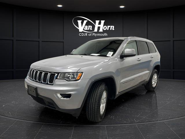 Used 2019 Jeep Grand Cherokee Laredo image 3