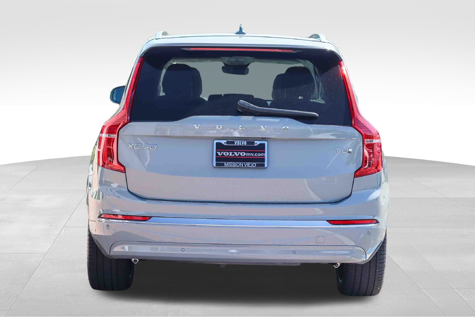Used 2025 Volvo XC90 T8 Ultra w/ Protection Package Premier AWD/4WD image 7